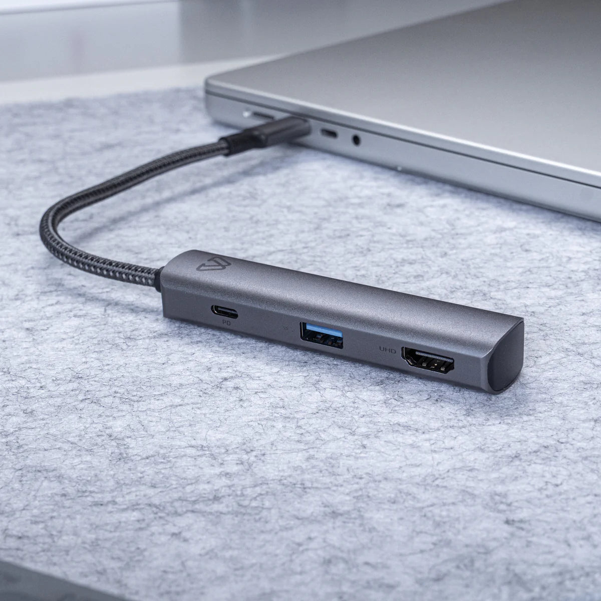 Concentrateur USB/HDMI mince + alimentation électrique